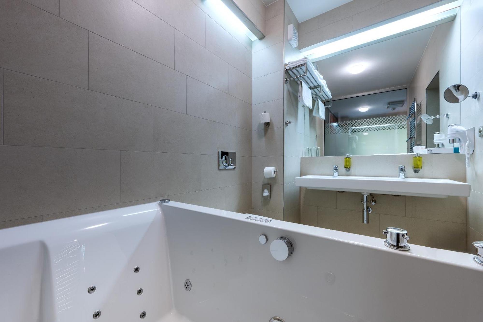 Hotel Jezerka Seč Εξωτερικό φωτογραφία